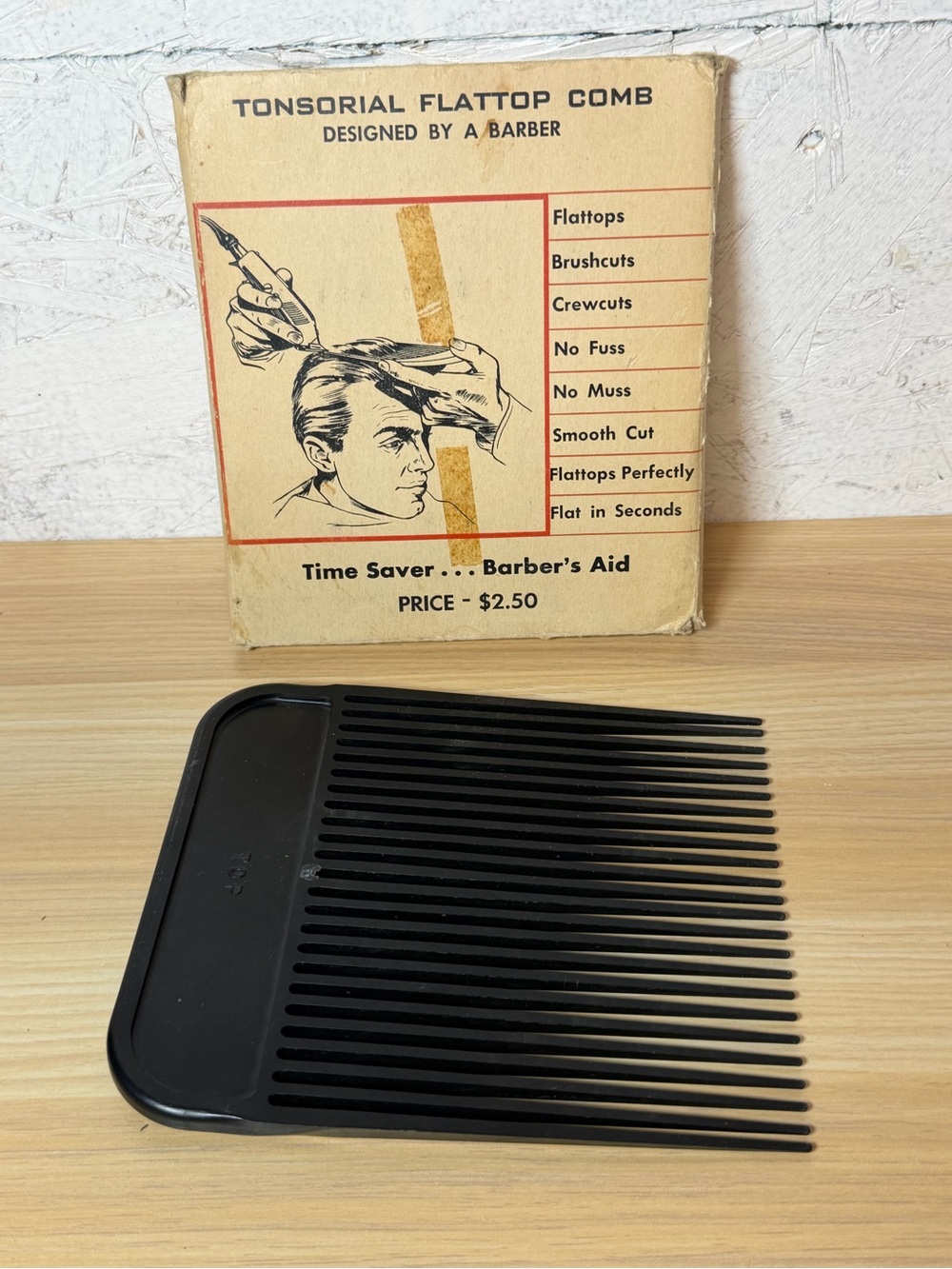 1950s Sorial Tonsorial Flattop Comb original packaging with comb - Picture 4 of 4